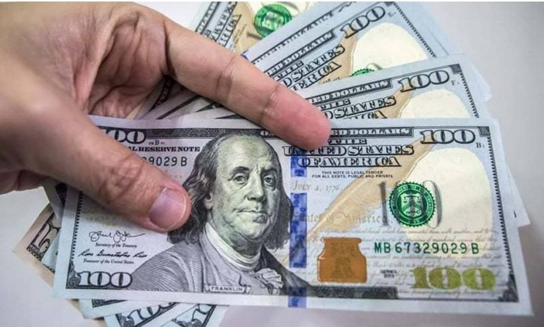 Des citoyens exigent le paiement des transferts expédiés en dollars dans la même monnaie